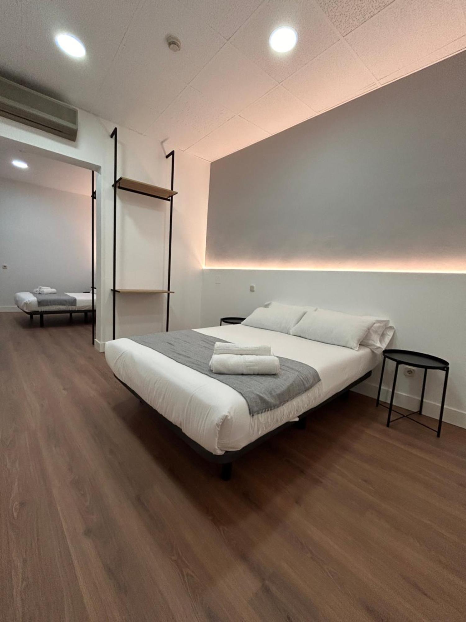 H21 Rooms Madrid Luaran gambar
