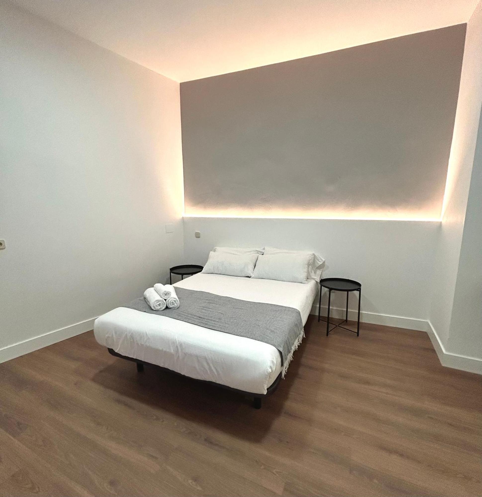 H21 Rooms Madrid Luaran gambar