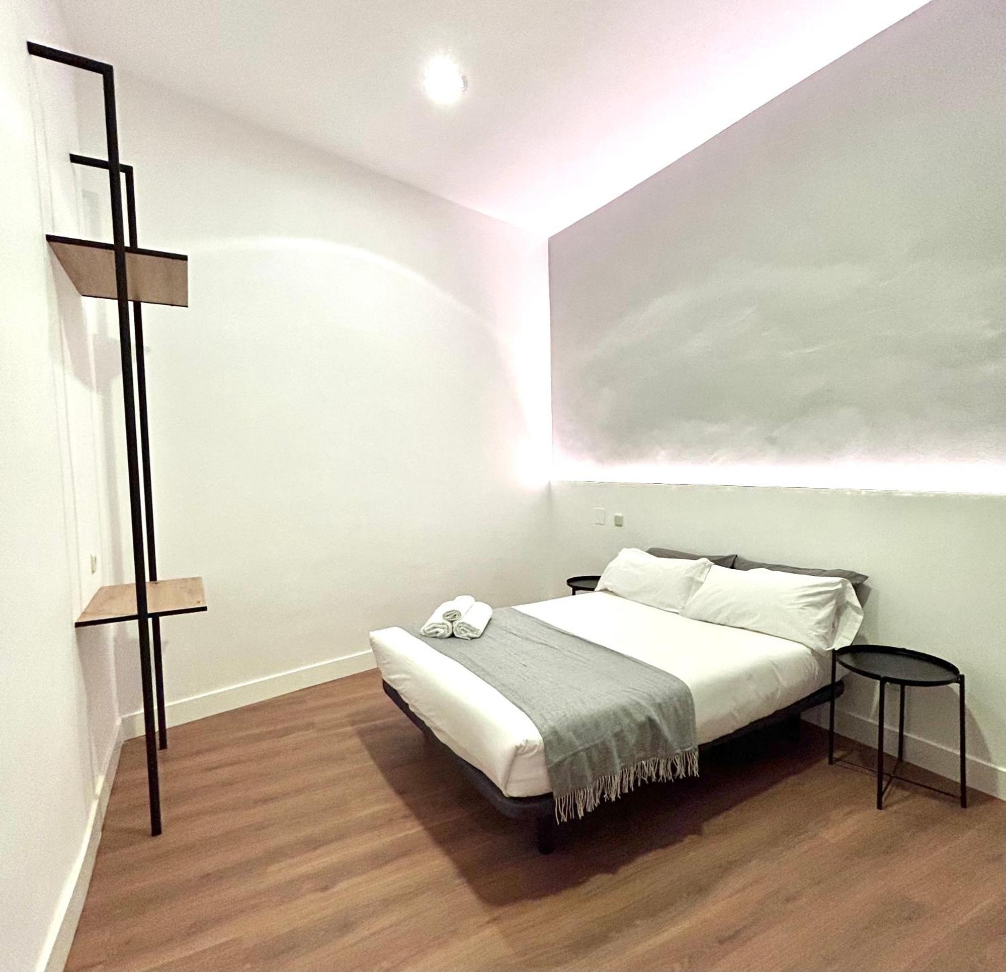 H21 Rooms Madrid Luaran gambar